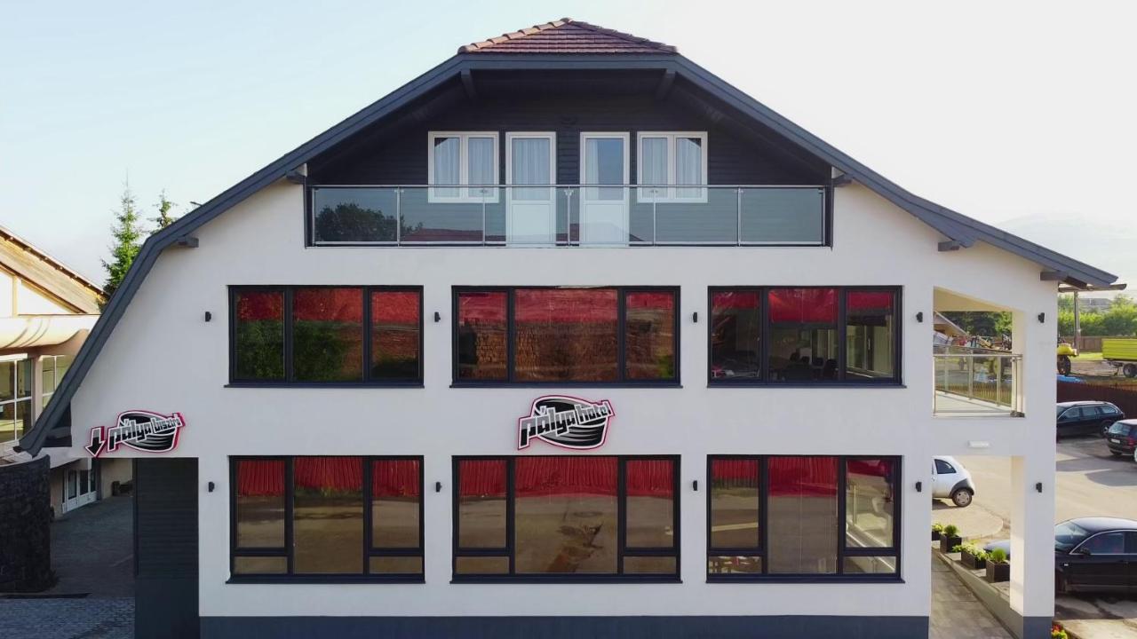 Pálya Hotel Gheorgheni  Exterior foto